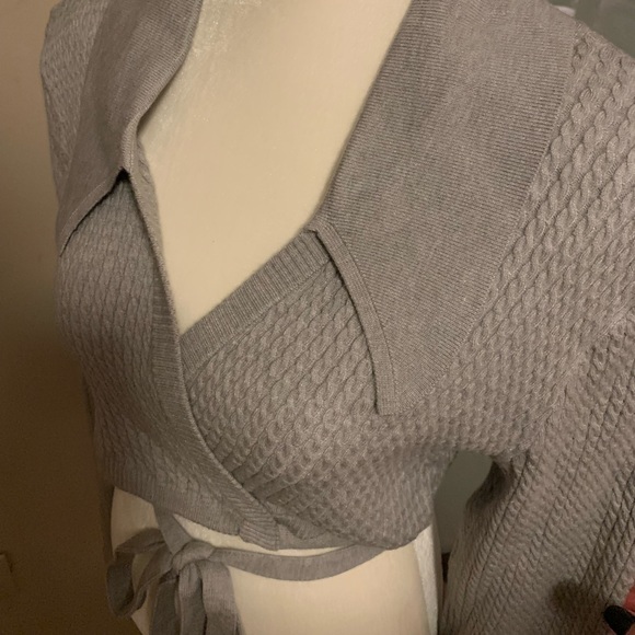 NWT Danielle Bernstein/We Wore What Cropped Tie Sweater, Mist gray, Size XXL - Picture 5 of 7